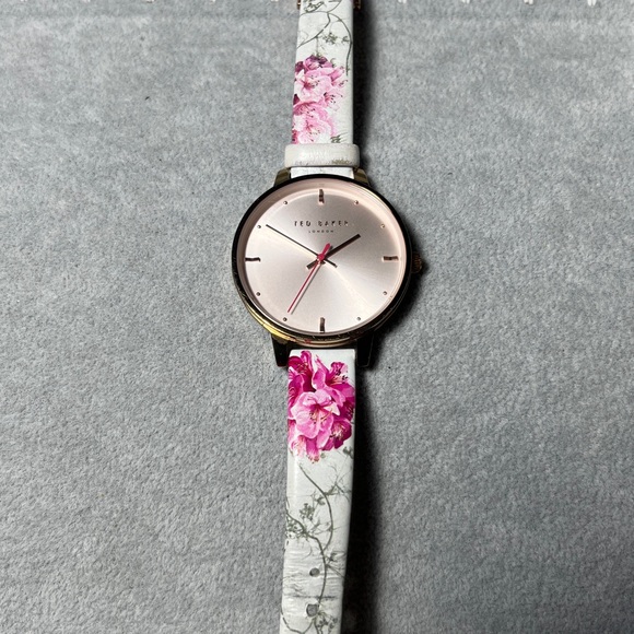 Ted Baker London Floral Watch - Picture 4 of 9